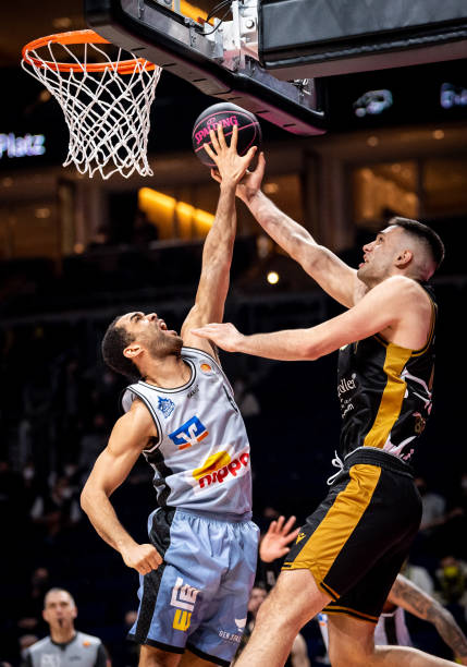 成功扑出两 成功扑出两